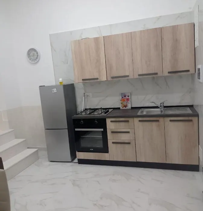 Dea'S Home-1