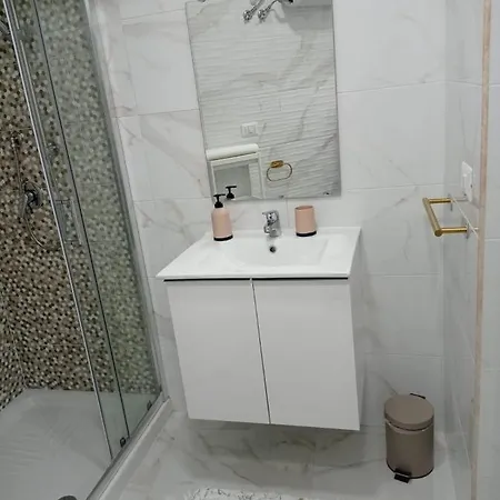 Dea'S Home-3